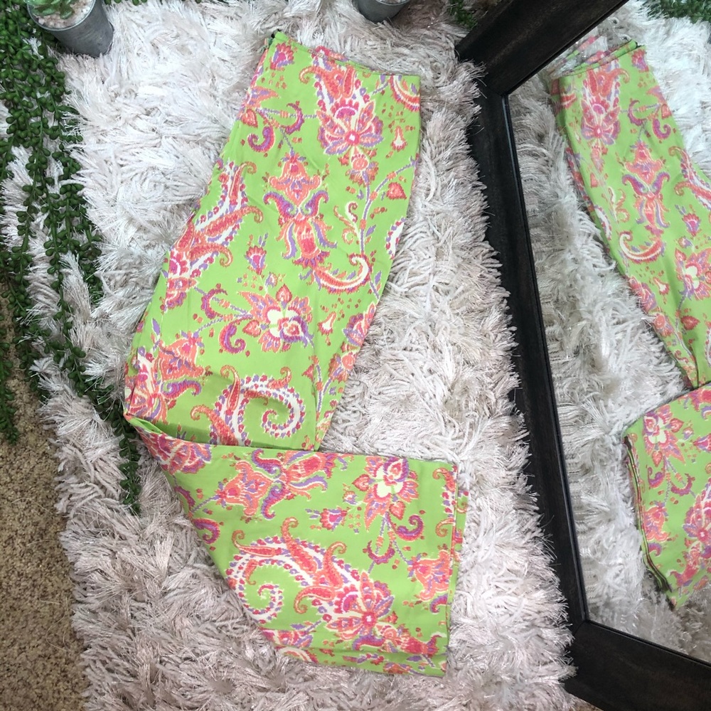‘🌼3/$30🌼NWT Vintage Vibrant Printed Pants Size Small